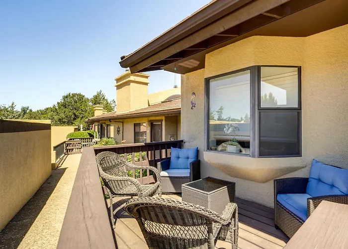 Сasa de vacaciones On Golf Course W/ Pool Access! *